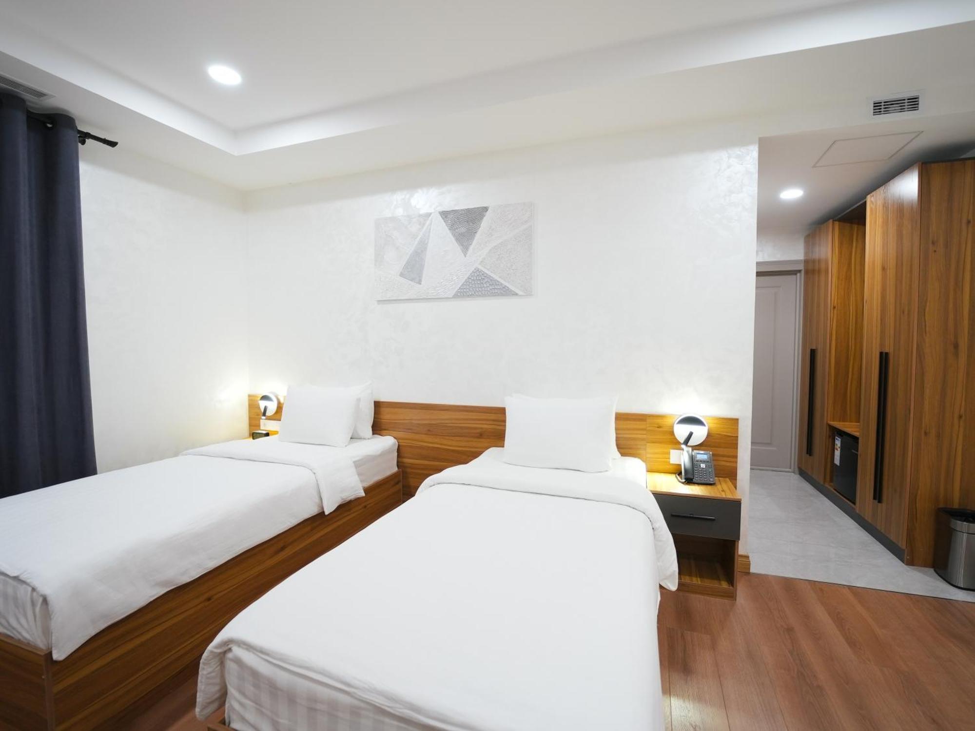 Avant Express Hotel Pool&Spa طشقند المظهر الخارجي الصورة